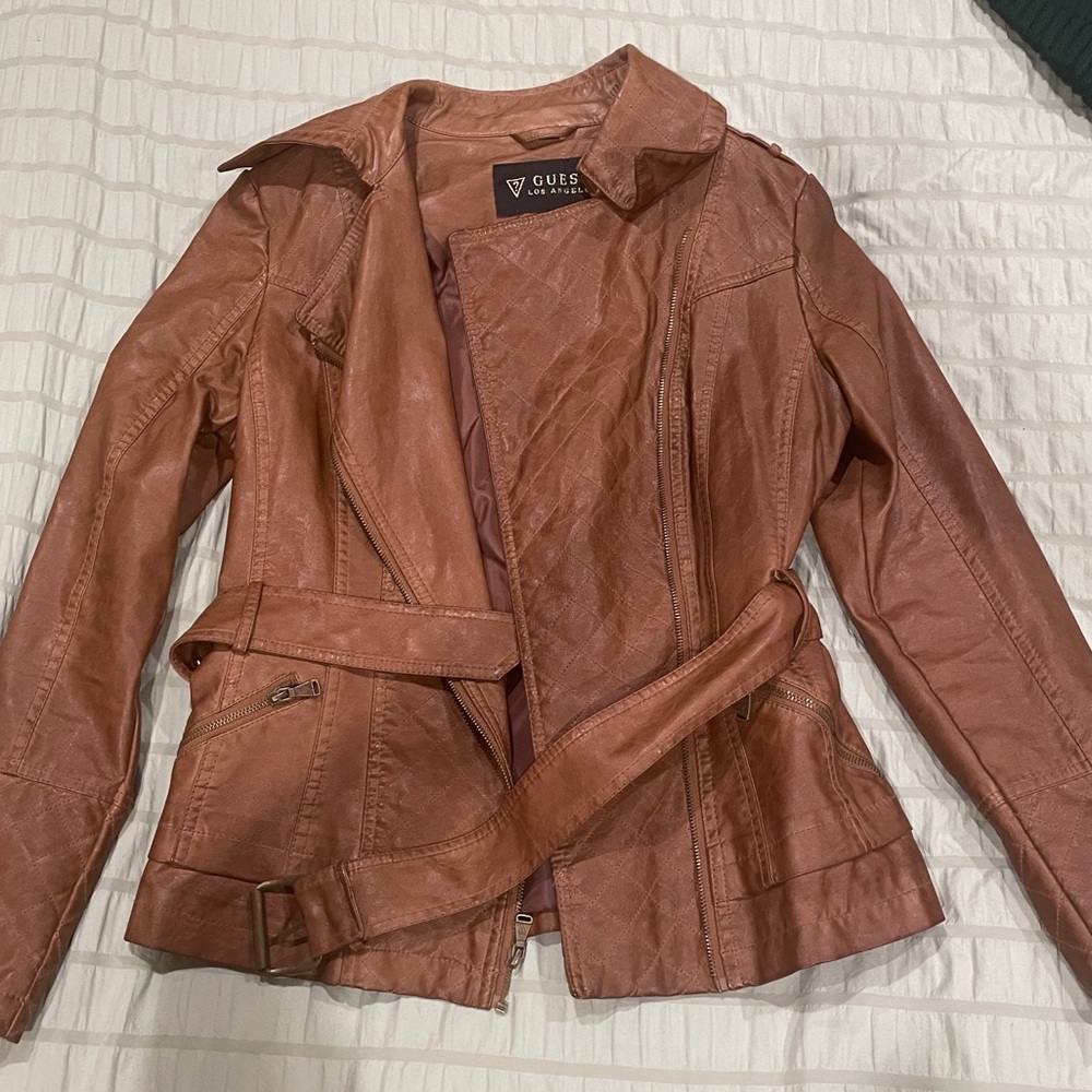 GUESS Women's Caramel Faux Leather Moto Jacket| Belted Zip Up | M | Cognac Brown